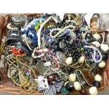 Fashion and costume jewellery, 9.25kg