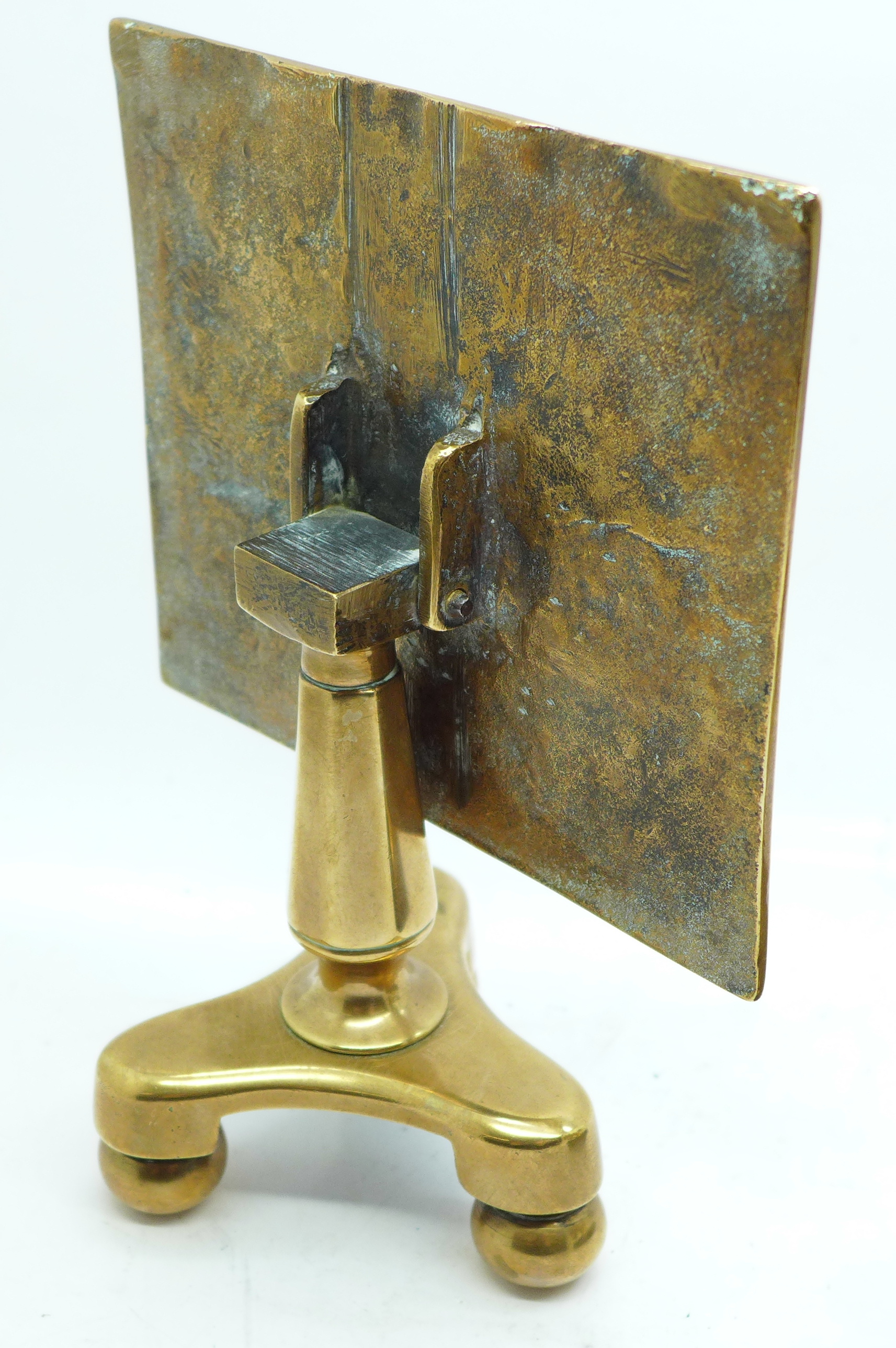 A miniature brass tilt-top table and a brass ship's wheel nut cracker - Image 3 of 5
