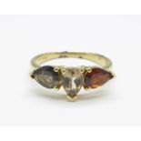 A 9ct gold, stone set ring, 2.3g, Q