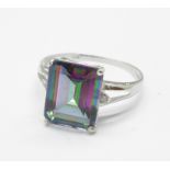 A 10ct white gold and mysytic topaz ring, 1.6g, N