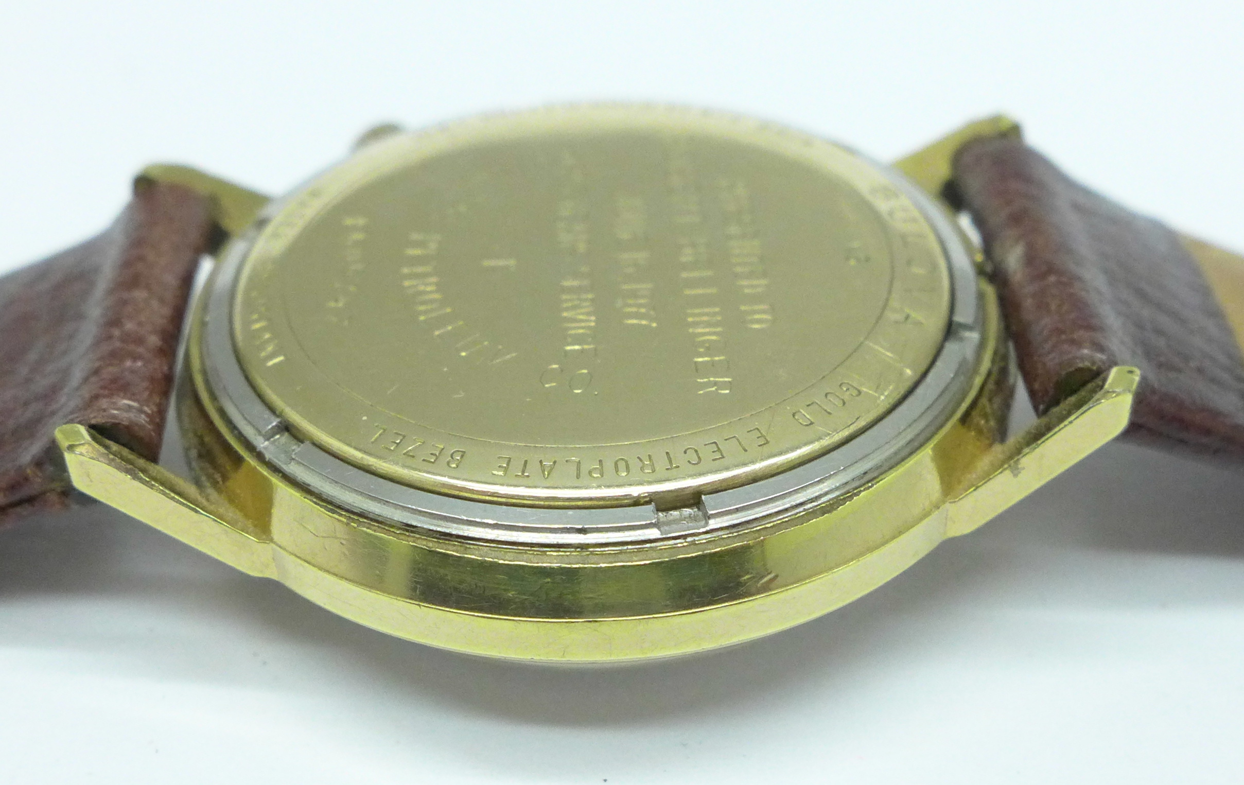 A gentleman's Bulova Accutron gold plated wristwatch with inscription dated 1977, 'Phillips - Image 5 of 5