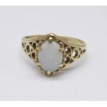 A 9ct gold and opal ring, 1.9g, L