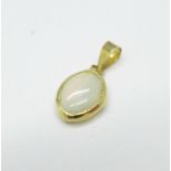 A small 9ct gold pendant