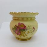 A Royal Worcester blush ivory vase, 10cm