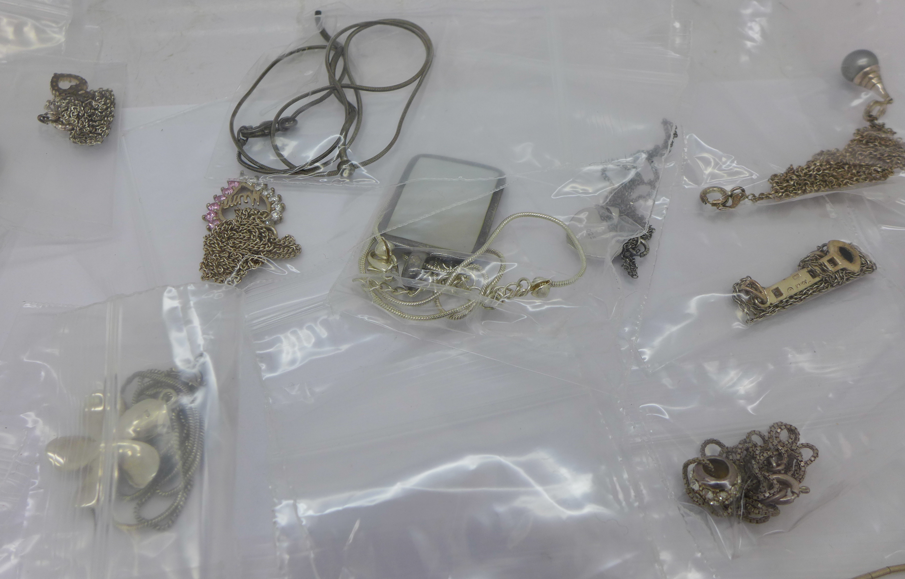 Twenty five silver pendants and chains - Image 3 of 4