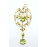 A 9ct gold and peridot pendant, 3.7g