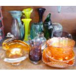 A collection of studio glass and carnival glass (16)