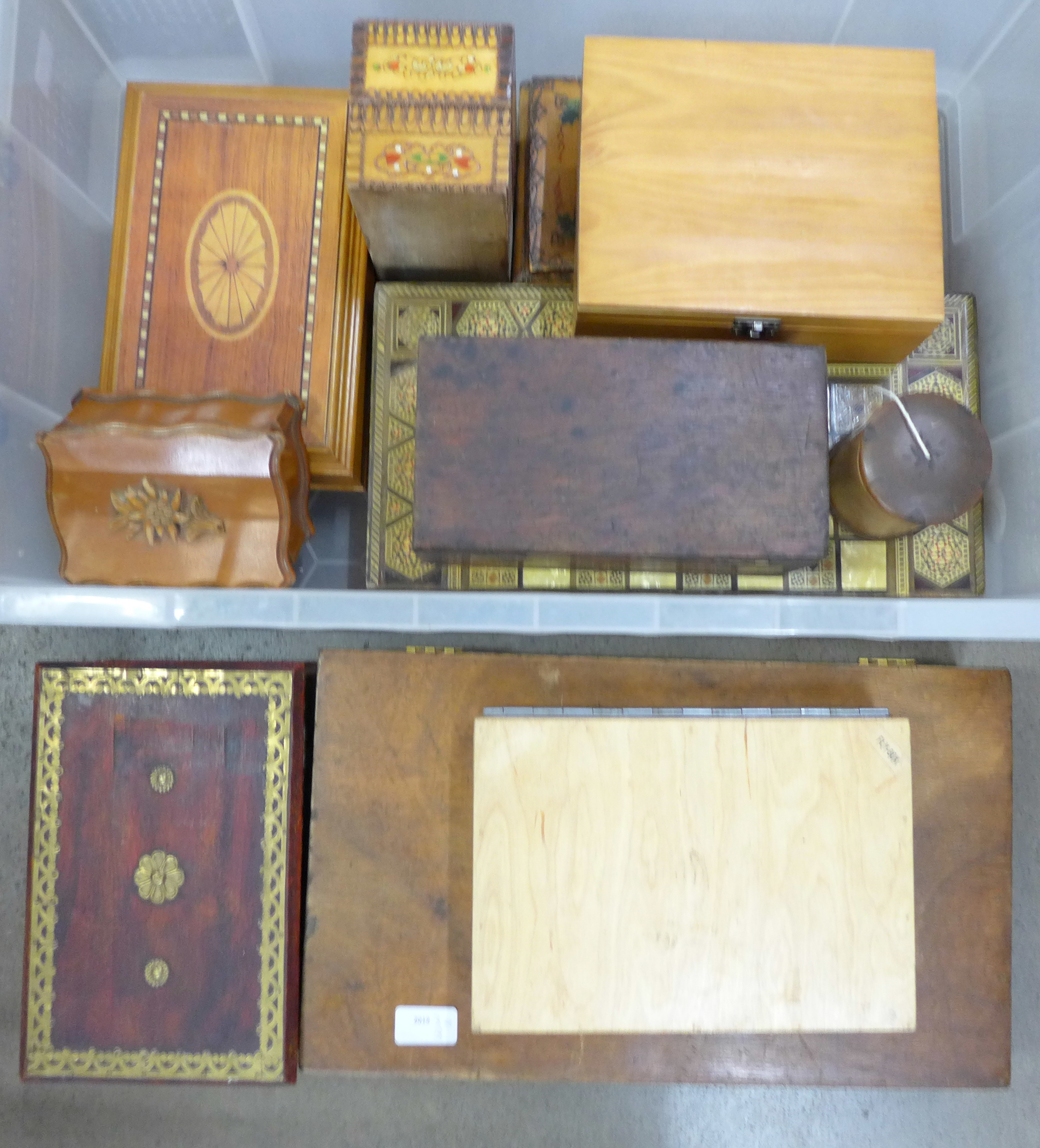 A collection of wooden boxes **PLEASE NOTE THIS LOT IS NOT ELIGIBLE FOR POSTING AND PACKING**