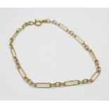 A 9ct gold bracelet, 3.6g