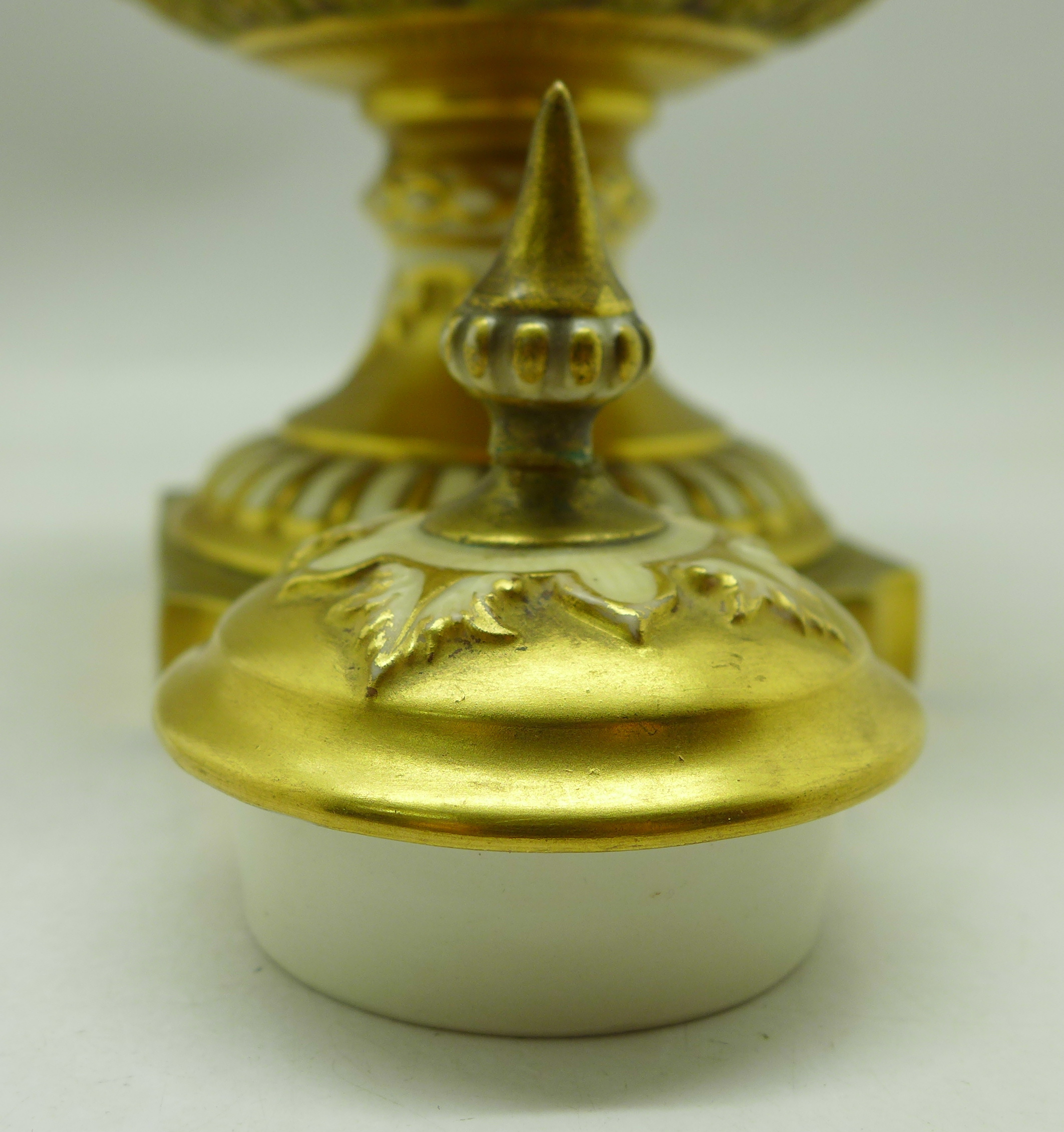 A 1925 Royal Worcester hand decorated lidded vase, 1572, signed (William) Ricketts, finial on lid - Image 8 of 11