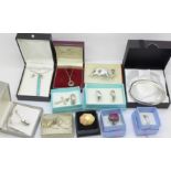 Silver jewellery, including a hallmarked bangle, a large pig brooch, rings and pendants, boxed