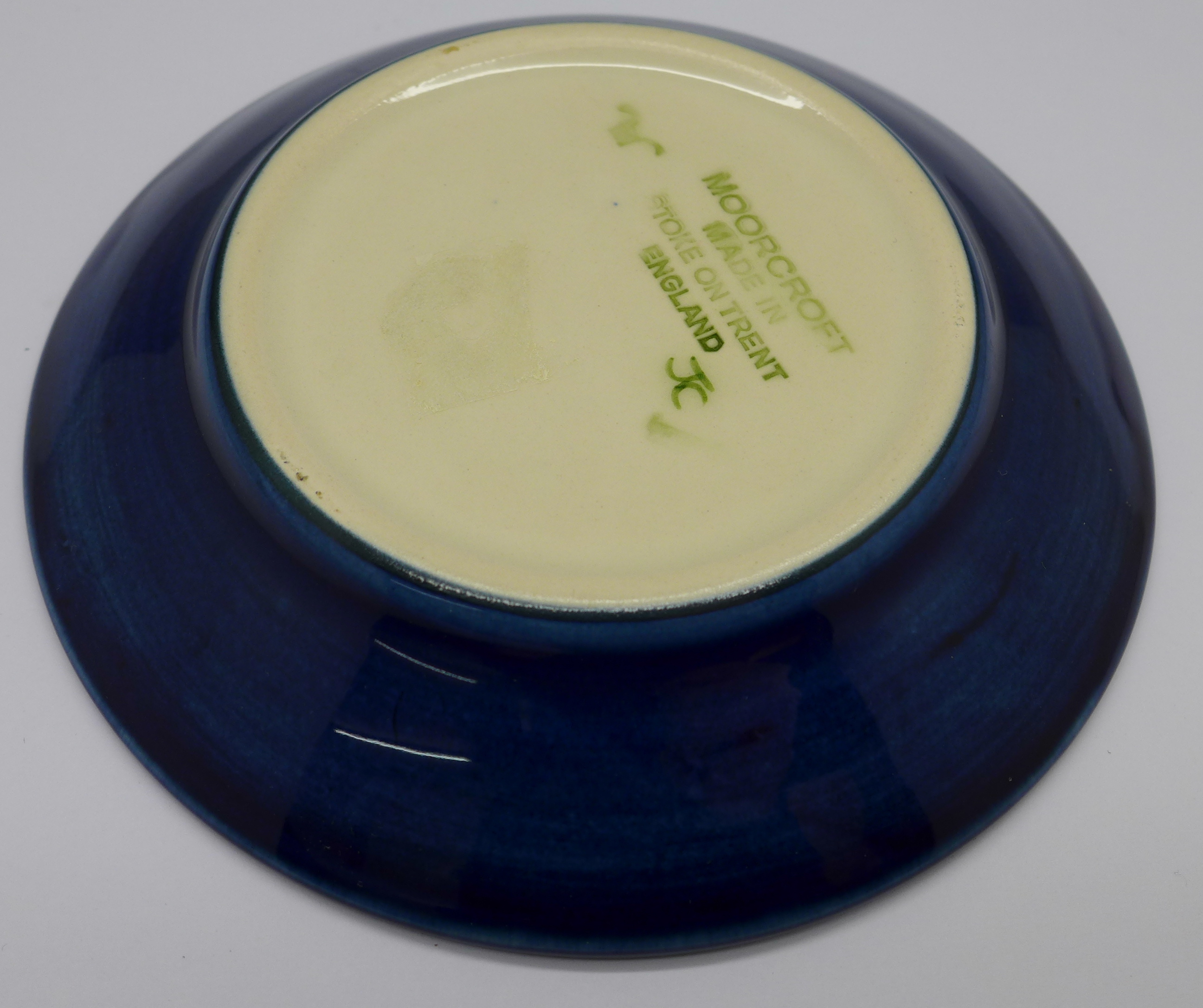 A Moorcroft Simeon dish, with box - Image 2 of 2