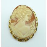 A large 9ct gold mounted cameo brooch, total weight 11.7g