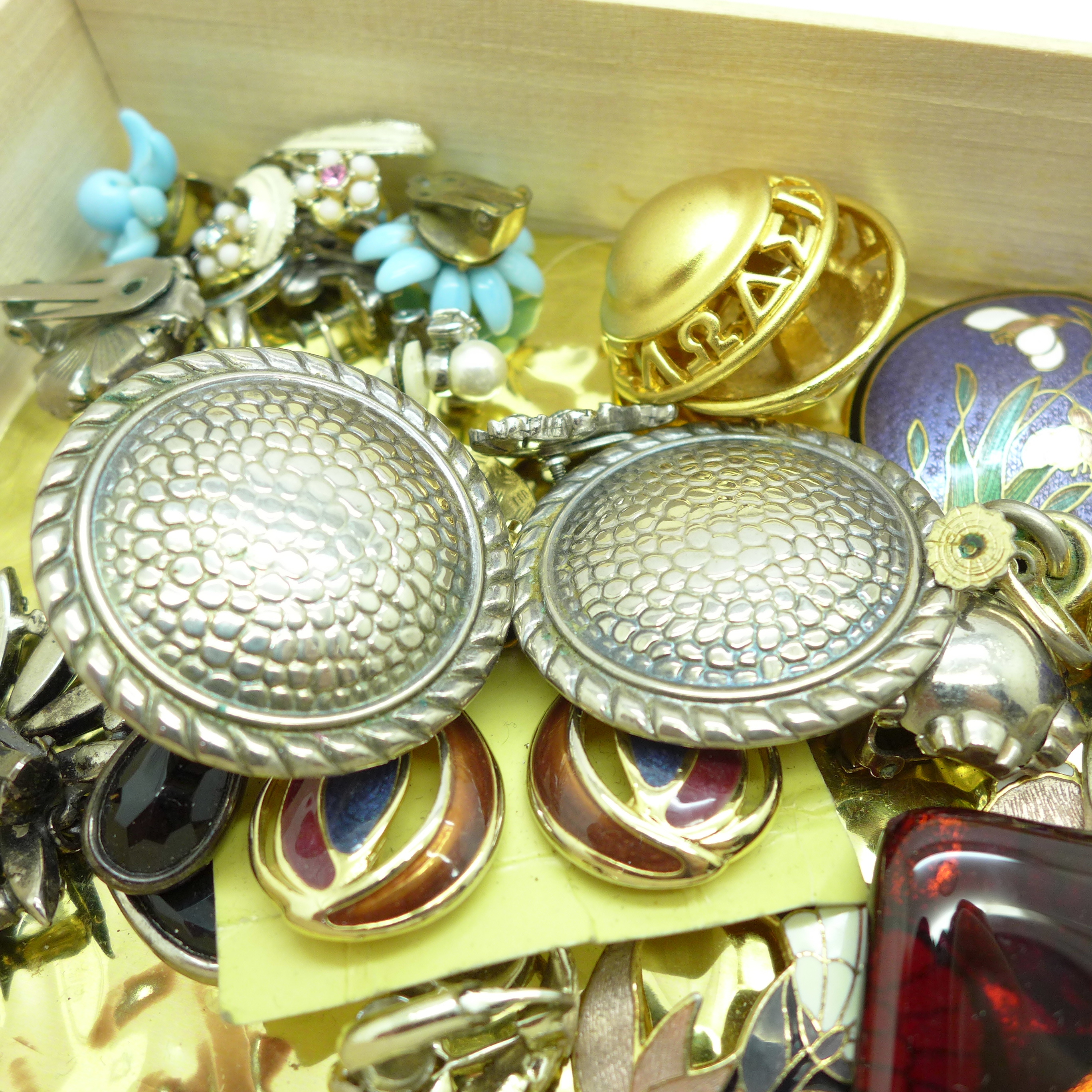 Enamel jewellery, Murano glass pendants, earrings, etc. - Image 7 of 9