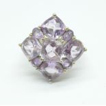 A silver and amethyst ring, R