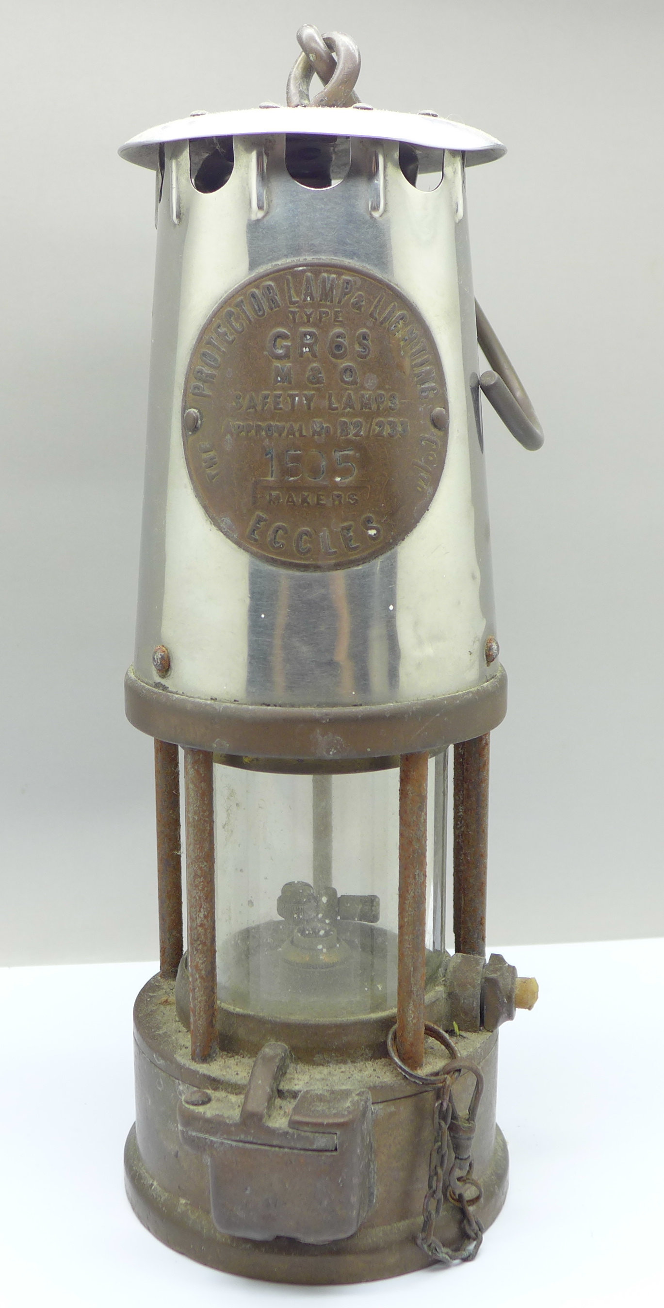 An Eccles miner's safety lamp, type GR6S