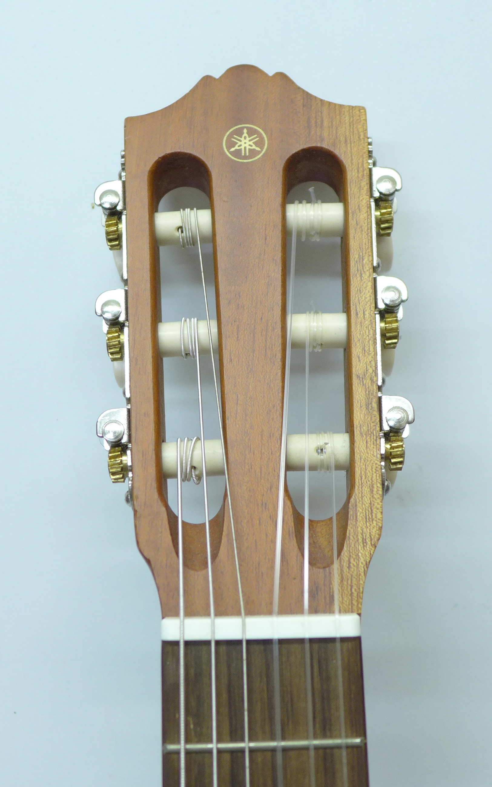 A Yamaha guitalele - Image 3 of 4