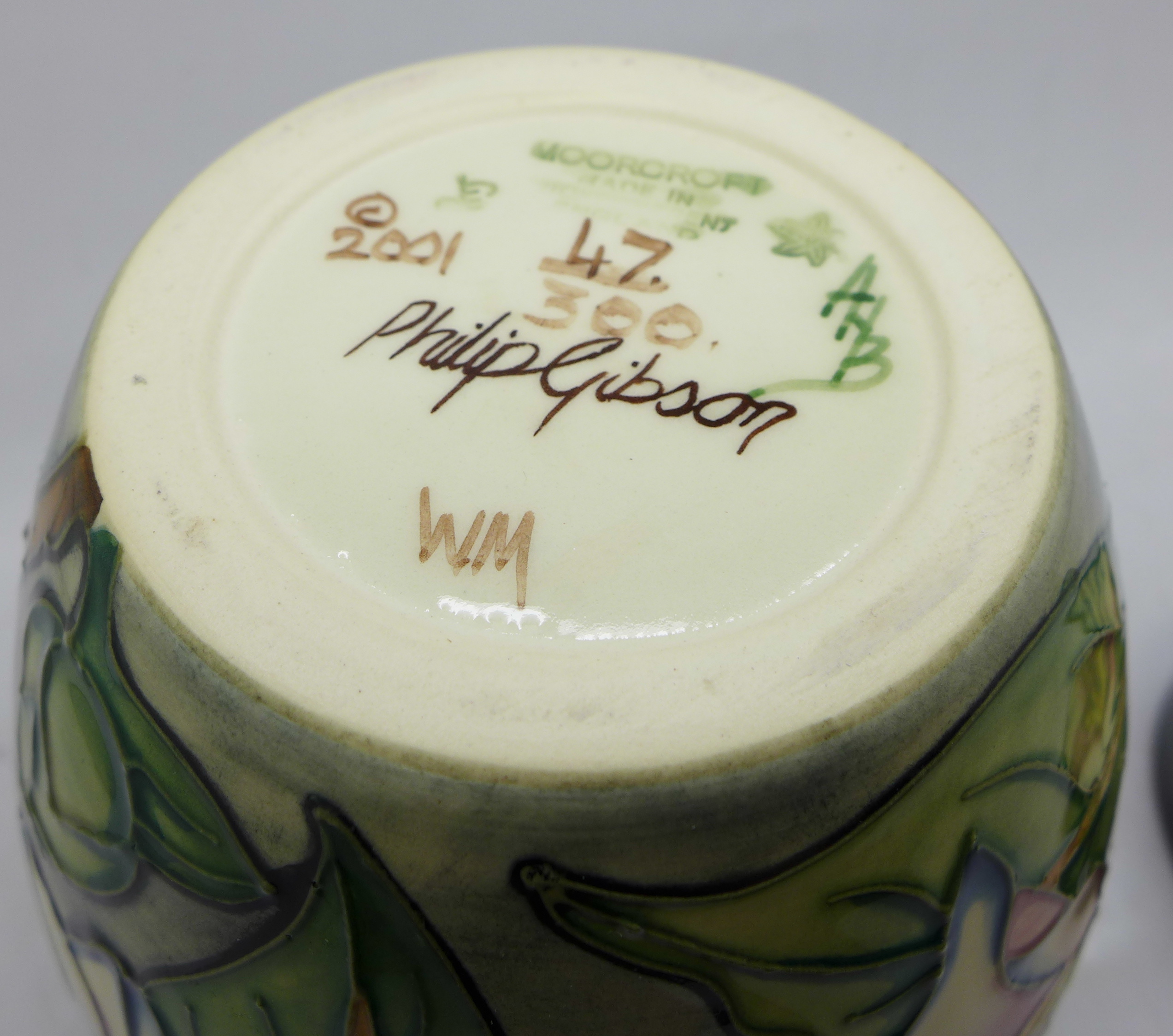 A Moorcroft Cavendish ginger jar, 47/300, designed by Philip Gibson, signed on the base, 16cm, boxed - Image 6 of 7