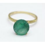 A 14ct gold and emerald ring, 2.5g, Q