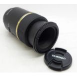 A Tamron 90mm f2.8 SP D1 AF macro 1:1 camera lens, Canon fit