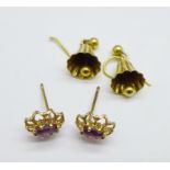 Two pairs of 9ct gold earrings, 1.8g