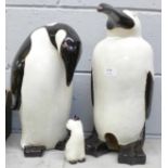 Two large and one small figures of Emperor penguins **PLEASE NOTE THIS LOT IS NOT ELIGIBLE FOR
