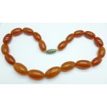 A Bakelite graduated bead necklace