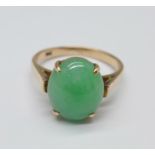 A 14ct gold and jade ring, 3.8g, M