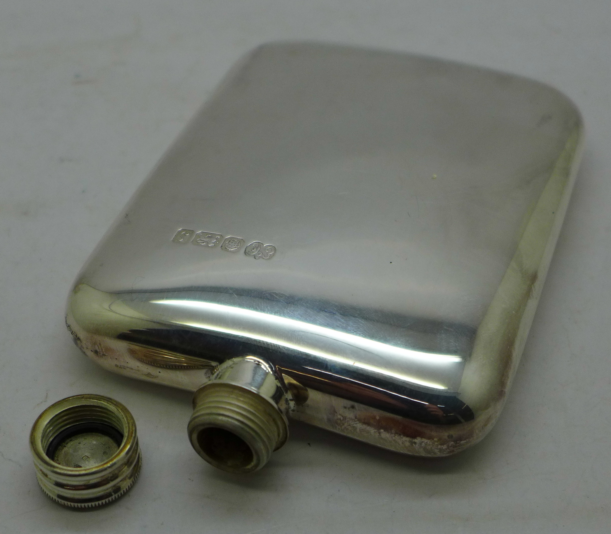 A silver Elkington & Co. hip flask, Sheffield 1992, 273g - Image 3 of 3