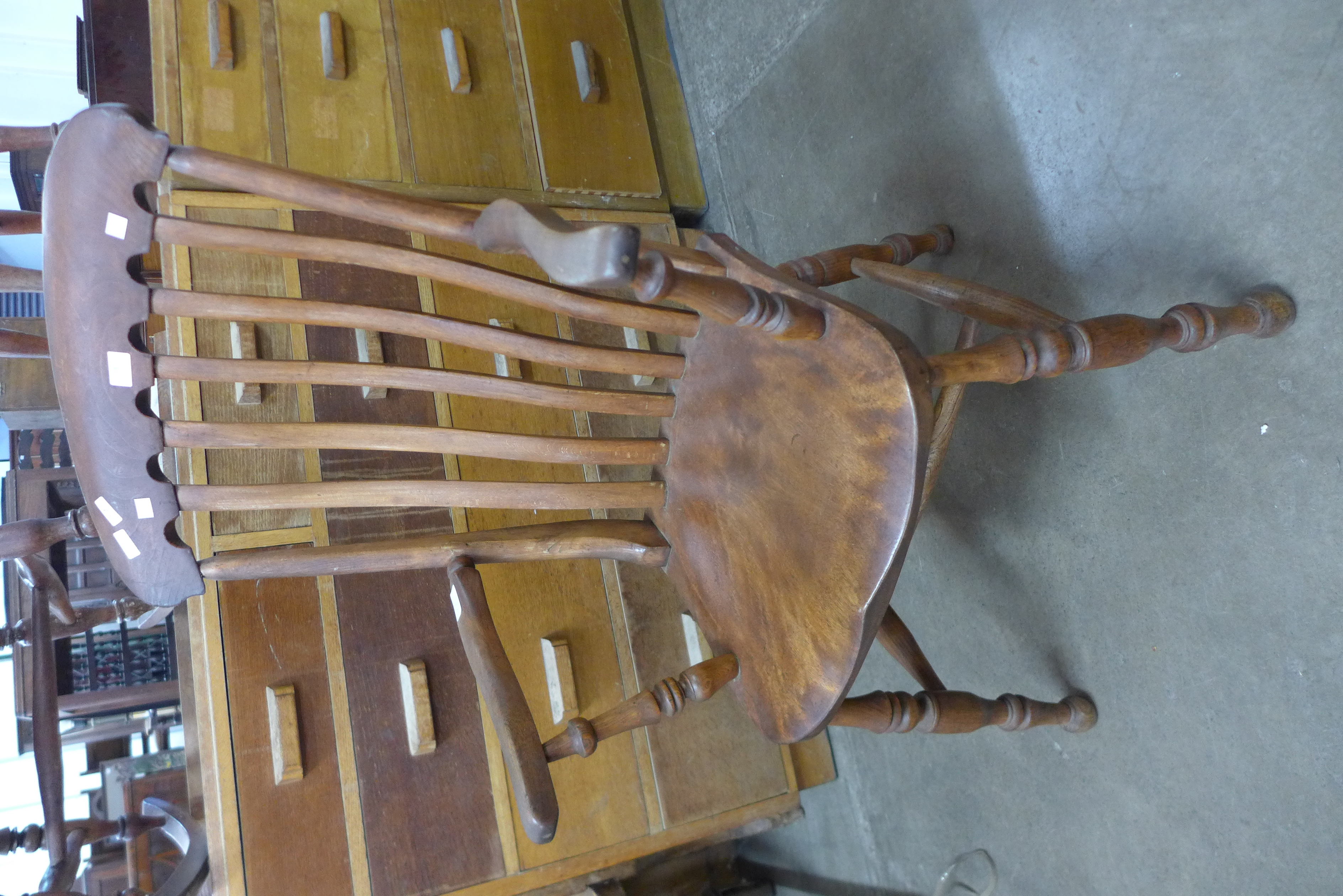A Victorian elm and beech farmhouse chair