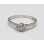 A 9ct white gold and diamond ring, 1.7g, K