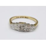 An Art Deco 9ct gold and platinum set diamond ring, 1.7g, L