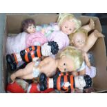 A collection of dolls, etc. **PLEASE NOTE THIS LOT IS NOT ELIGIBLE FOR POSTING AND PACKING**