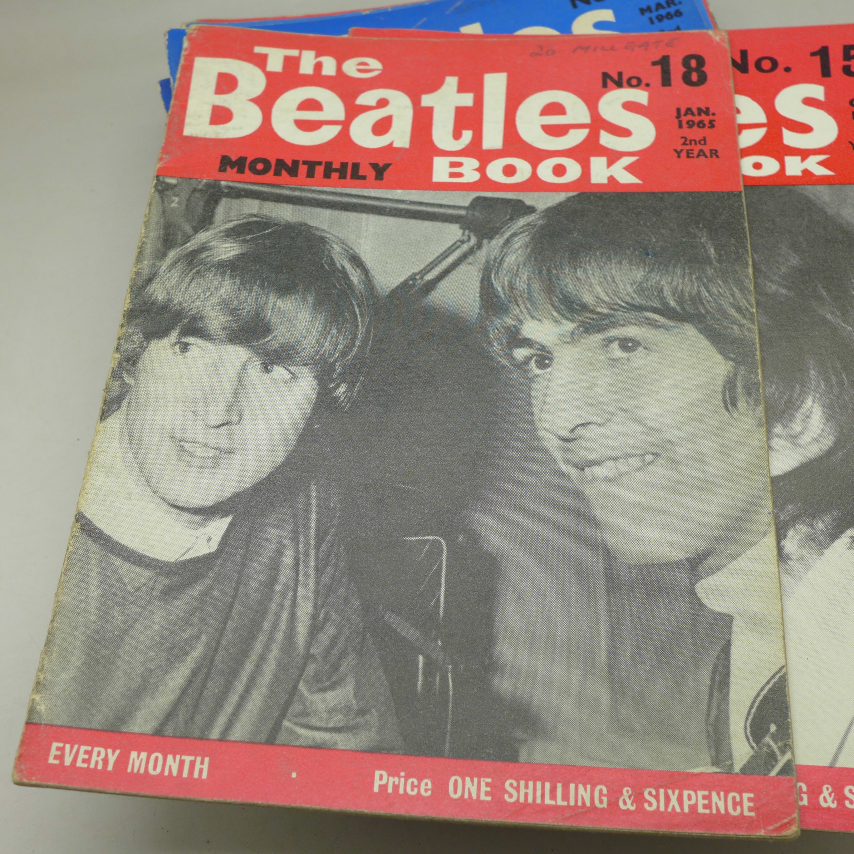 The Beatles Monthly magazines (24) - Image 2 of 2