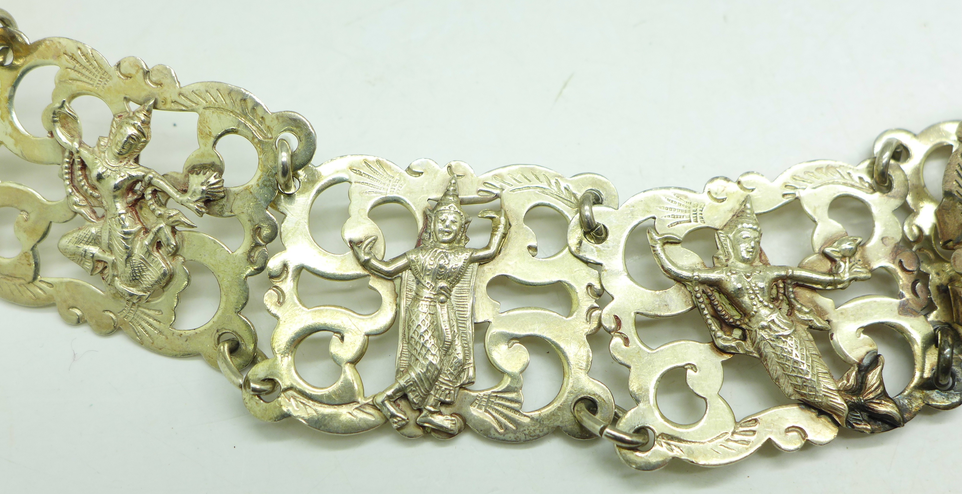 A Siam sterling silver belt, 193g, (fastening clip requires repair) - Image 5 of 8