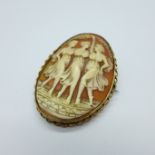 A 9ct gold mounted cameo brooch, total weight 12.6g, width 3.5cm