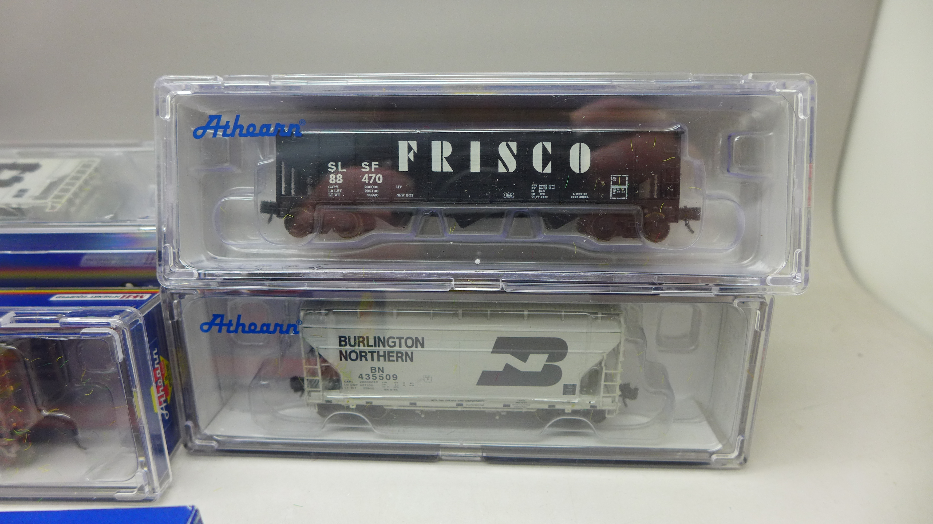 Seven N gauge Athearn railway wagons, boxed - Image 5 of 6