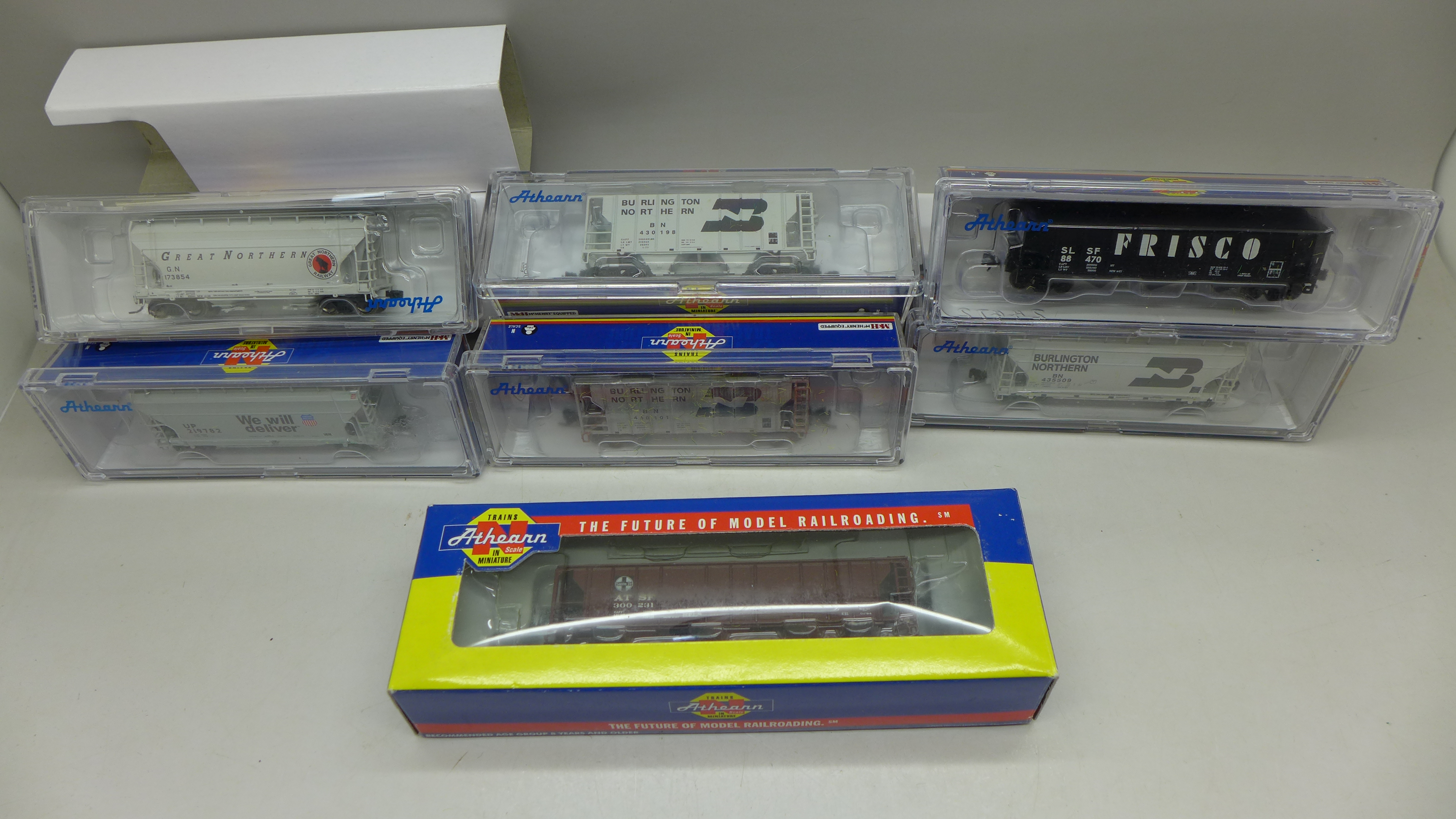 Seven N gauge Athearn railway wagons, boxed - Image 2 of 6