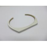 A designer silver bangle, 16g, with matt finish, (opening 3cm)