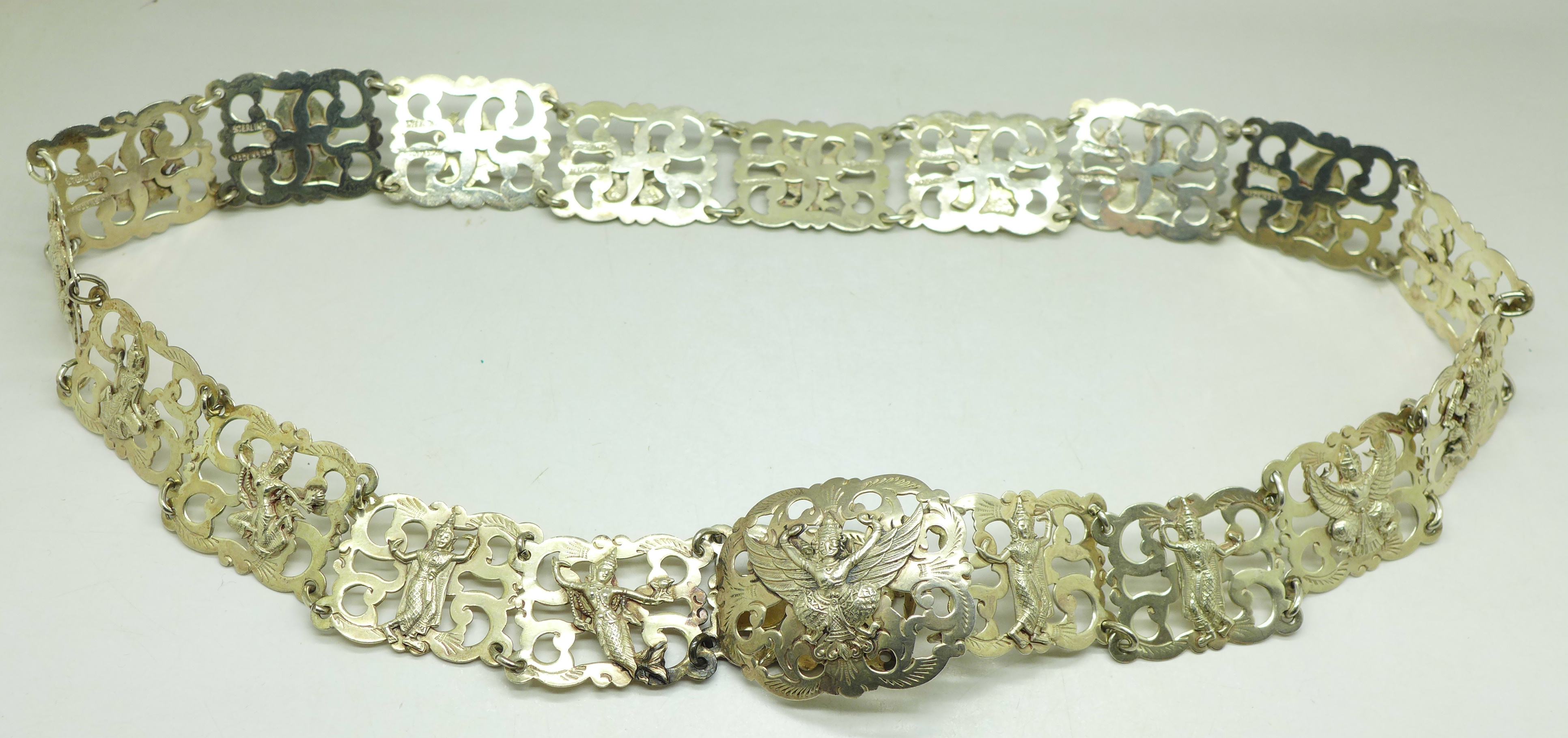 A Siam sterling silver belt, 193g, (fastening clip requires repair)