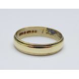 A 9ct gold wedding ring, 2.3g, P