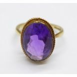 A 9ct gold and amethyst ring, 3.1g, M