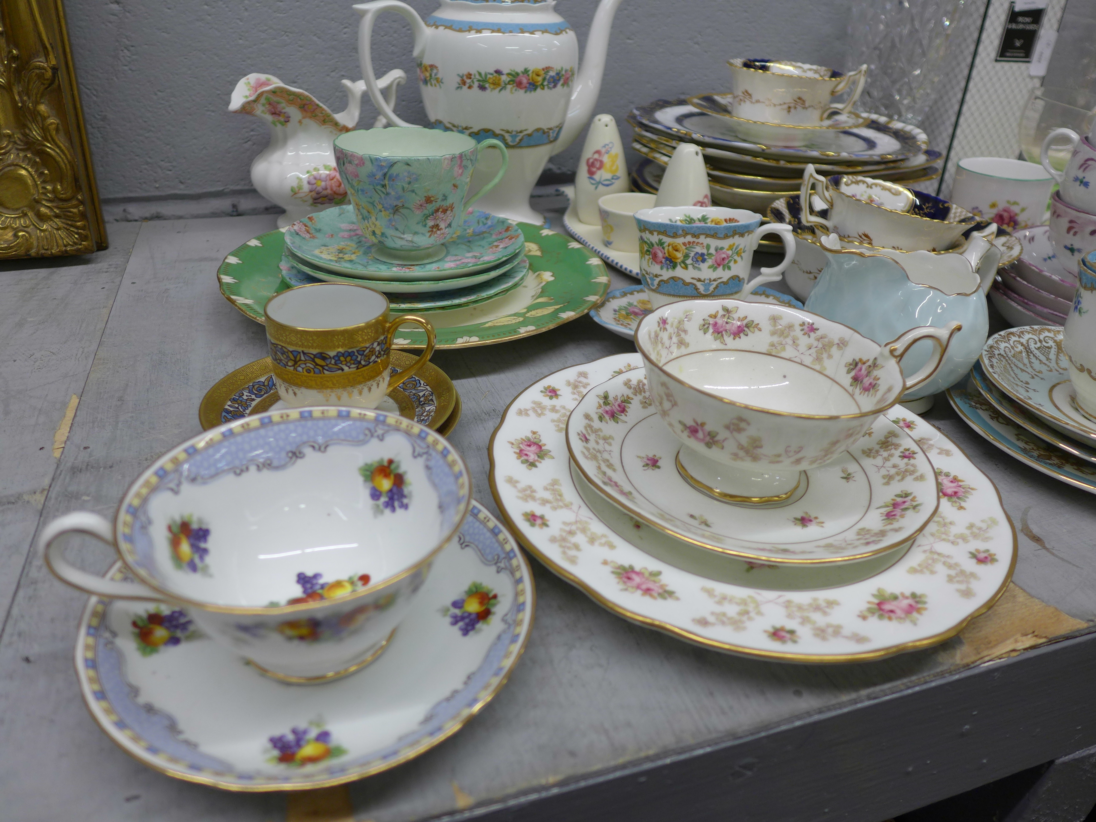 Decorative china including Shelley Melody, Poole, Paragon, Limoges, Coalport, Royal Worcester, - Image 2 of 4