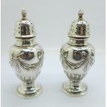 A pair of Victorian silver pepperettes, Birmingham 1895, 90g