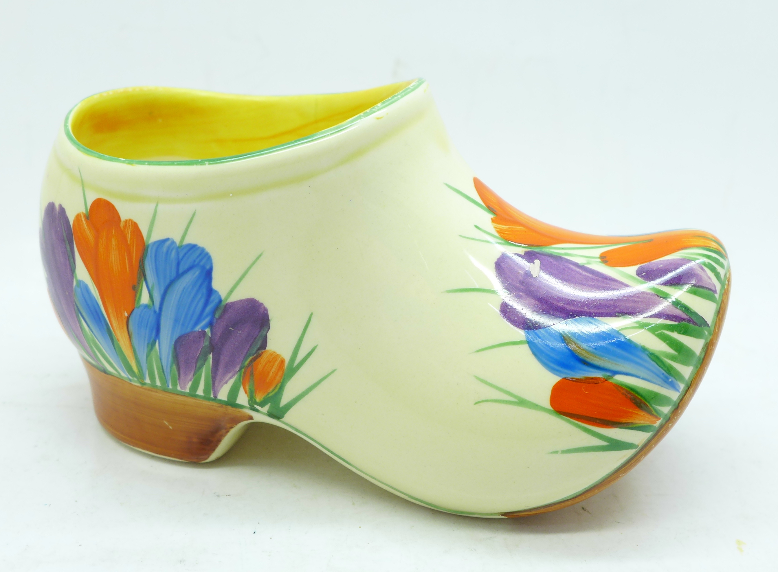 A Clarice Cliff Bizarre Crocus clog, small hairline to the rim, 14cm - Image 2 of 4