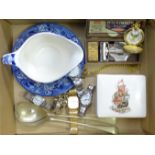 A Wilkinson razor kit, a Woods ware blue and white gravy/sauce boat, wristwatches, plated serving