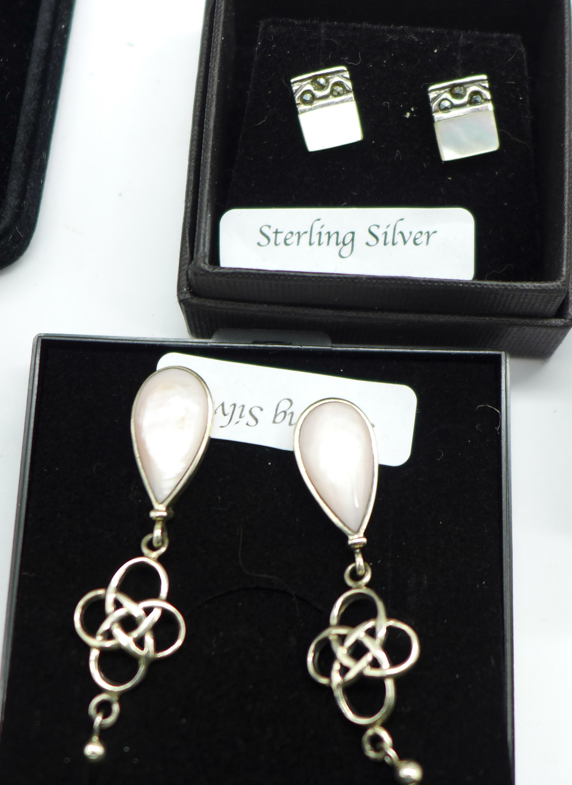 A collection of silver jewellery including mother of pearl, rose quartz and other pink stones - Image 4 of 5