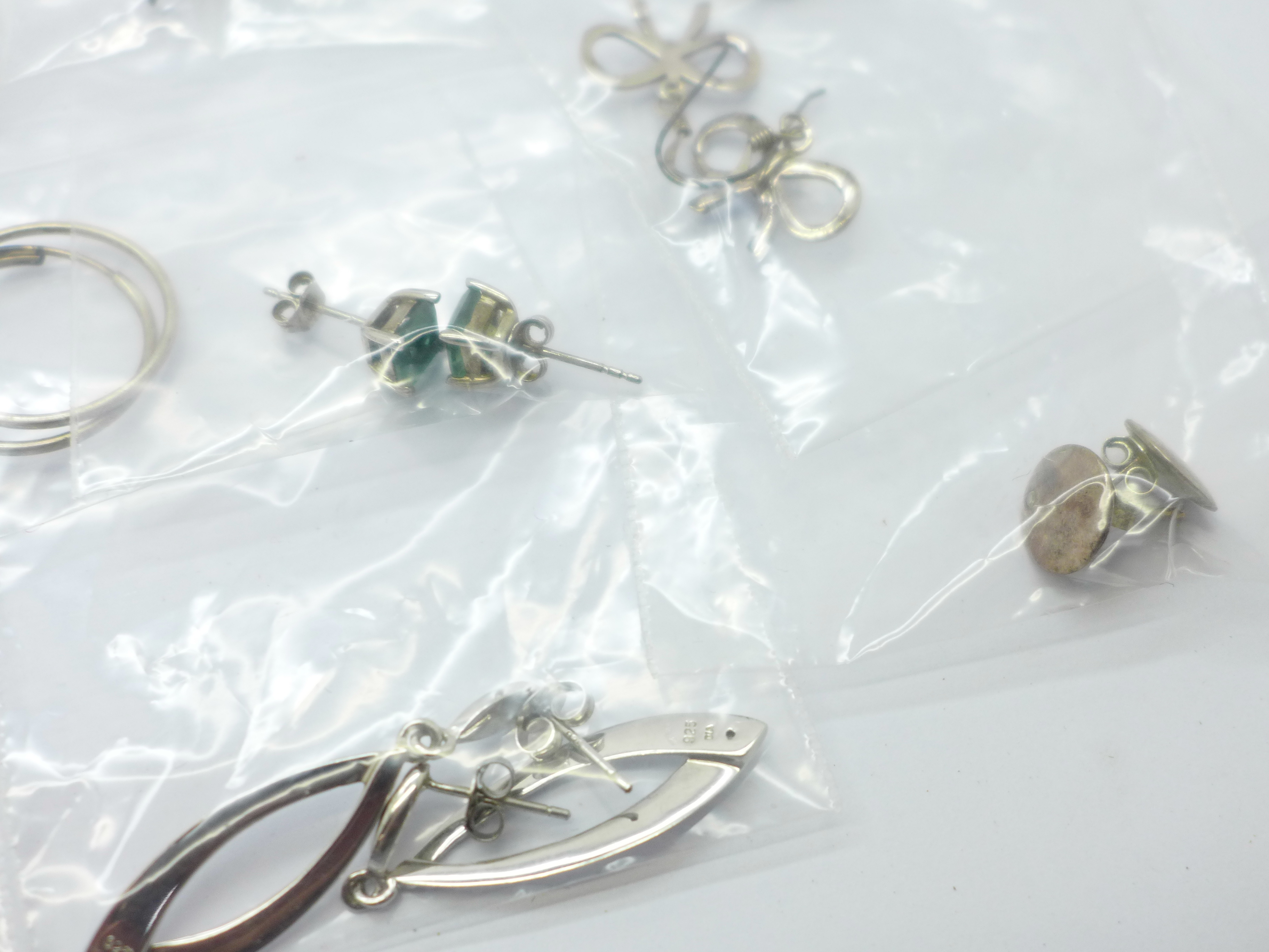 Twenty-five pairs of silver earrings - Image 4 of 4