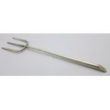 A silver toasting fork, Sheffield 1913, 51g