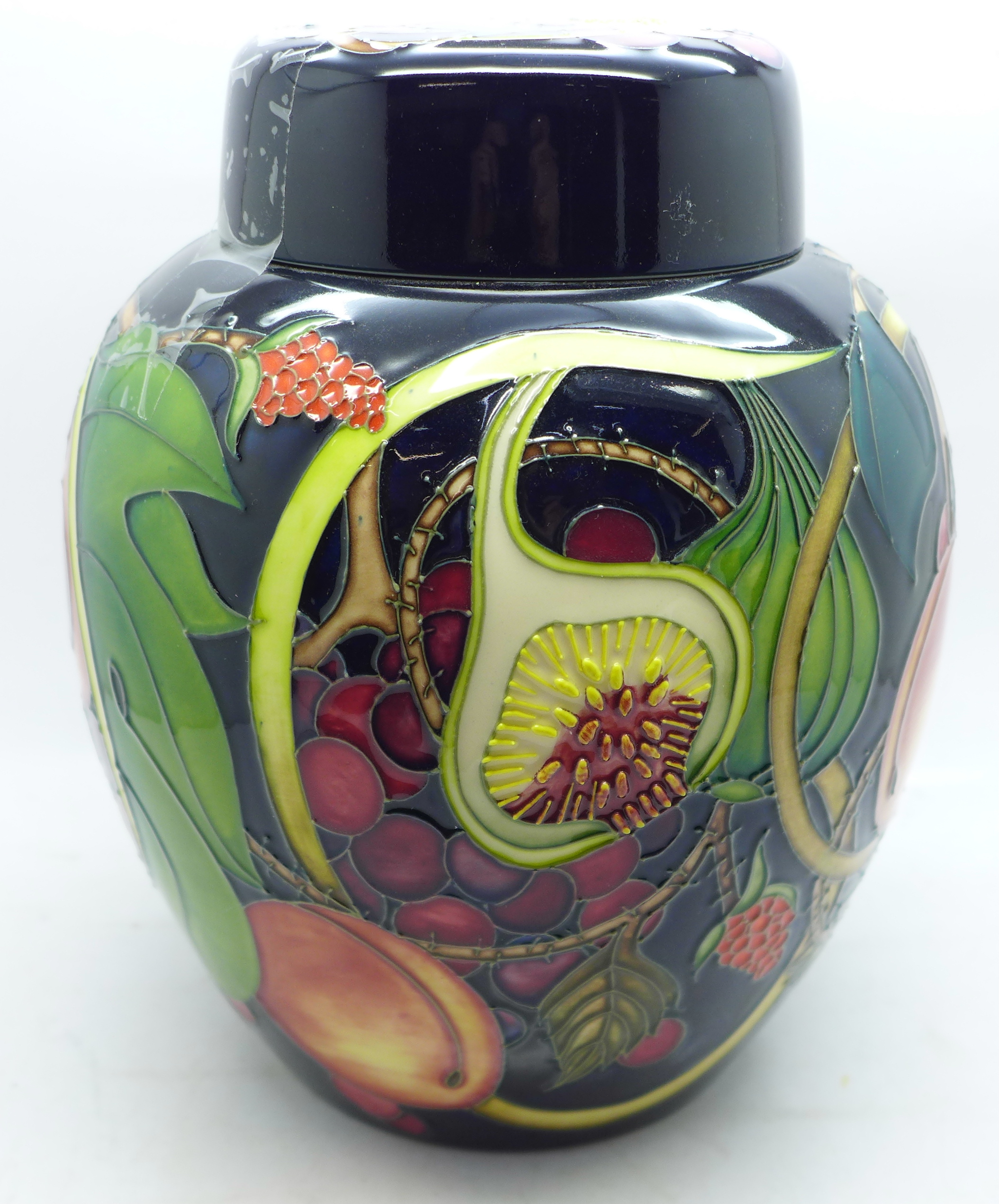 A large Moorcroft ginger jar and cover, 21cm high, in the Queen's Choice pattern, designed by Emma - Image 4 of 12